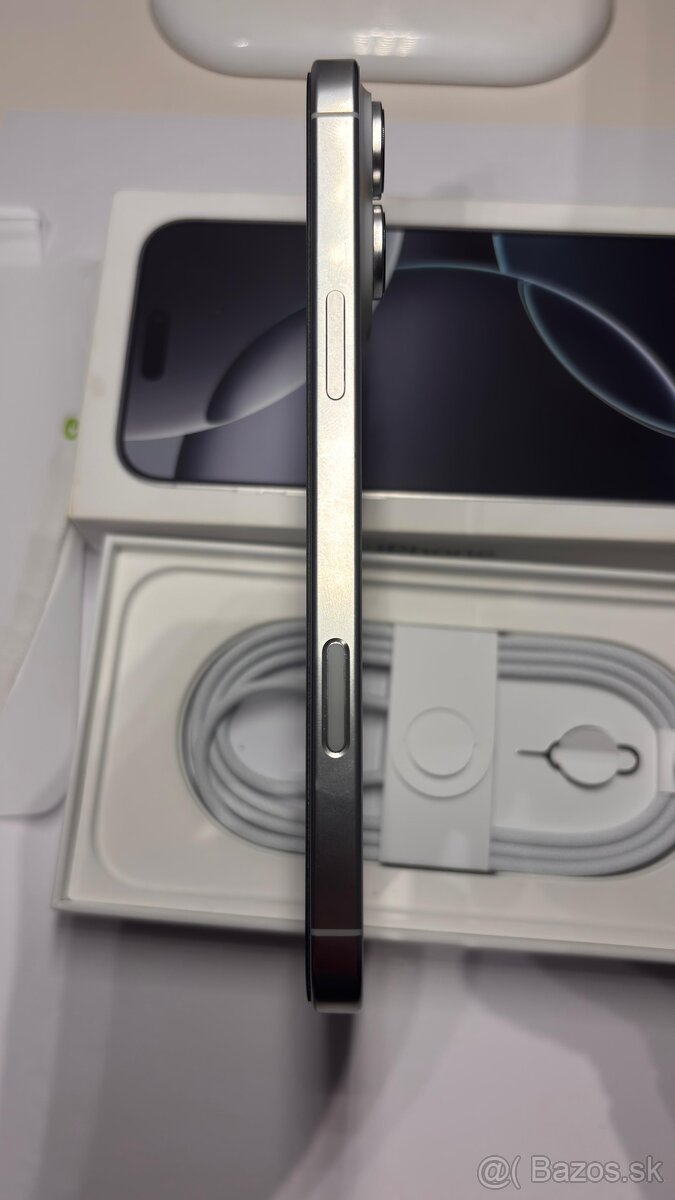 Mobilný telefón Apple iPhone 16 Pro Max 256 GB biely titán - 4