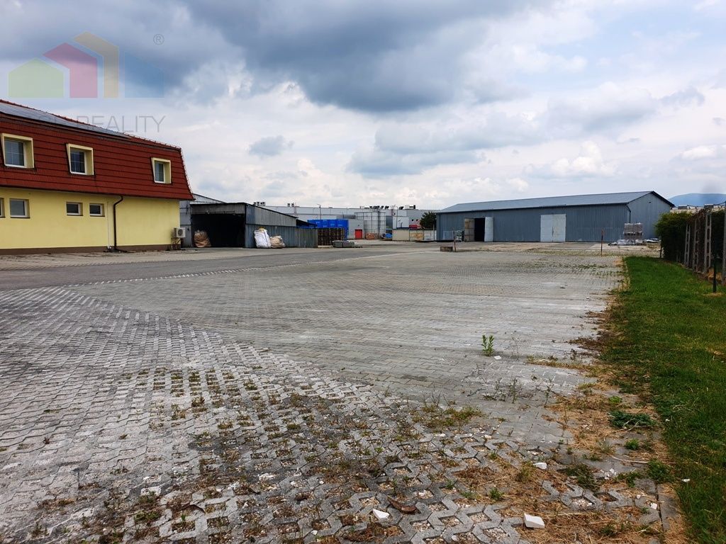 Na predaj priemyselný areál s výmerou 11 000 m² a montova - 4