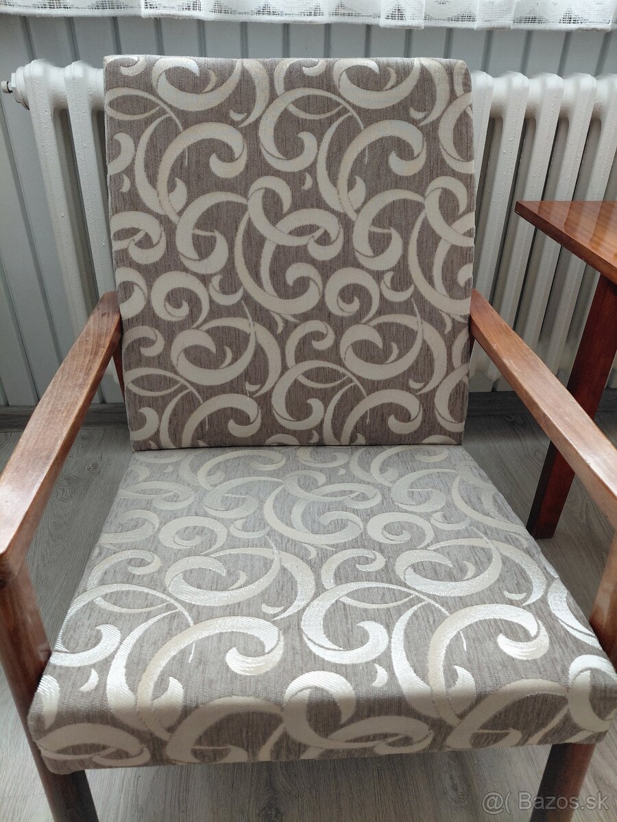 Kreslá so stolíkom - 4