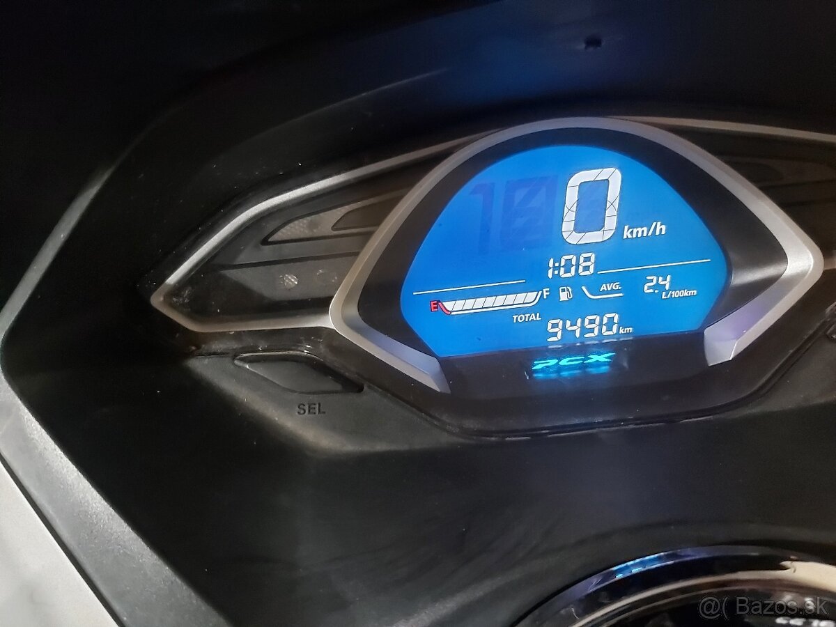 Predám HONDA PCX - 4