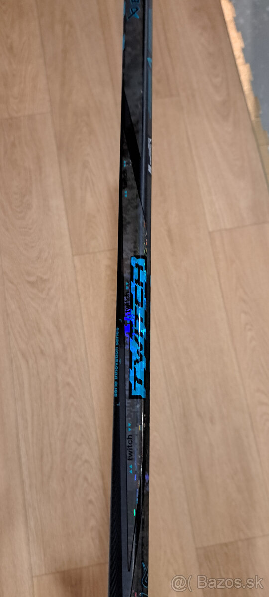 Hokejka BAUER Twitch, F30/P28, ľavá, hraná - 4