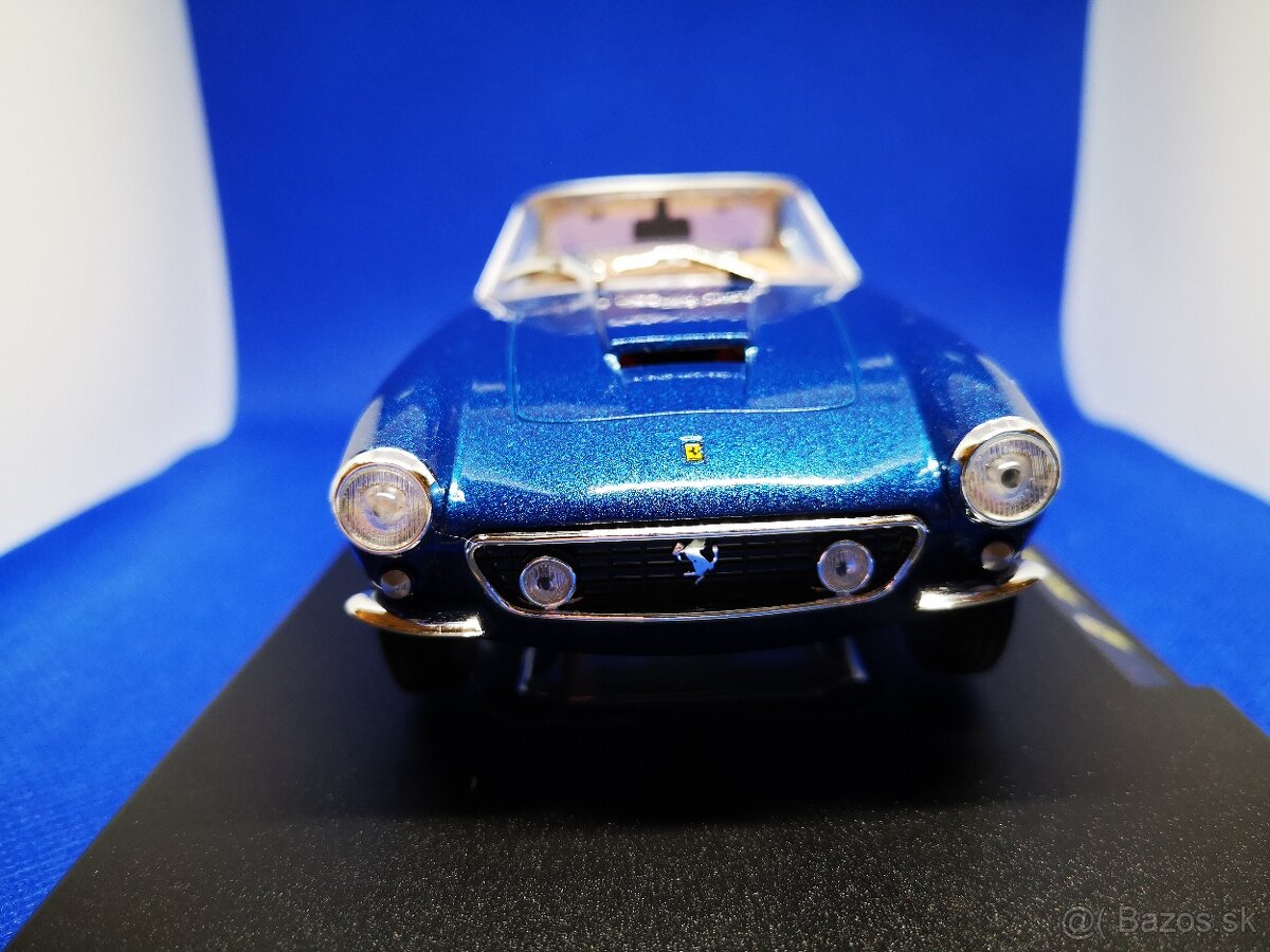 Predám zberateľský model Ferrari 250 GT Berlinetta 1:24 - 4