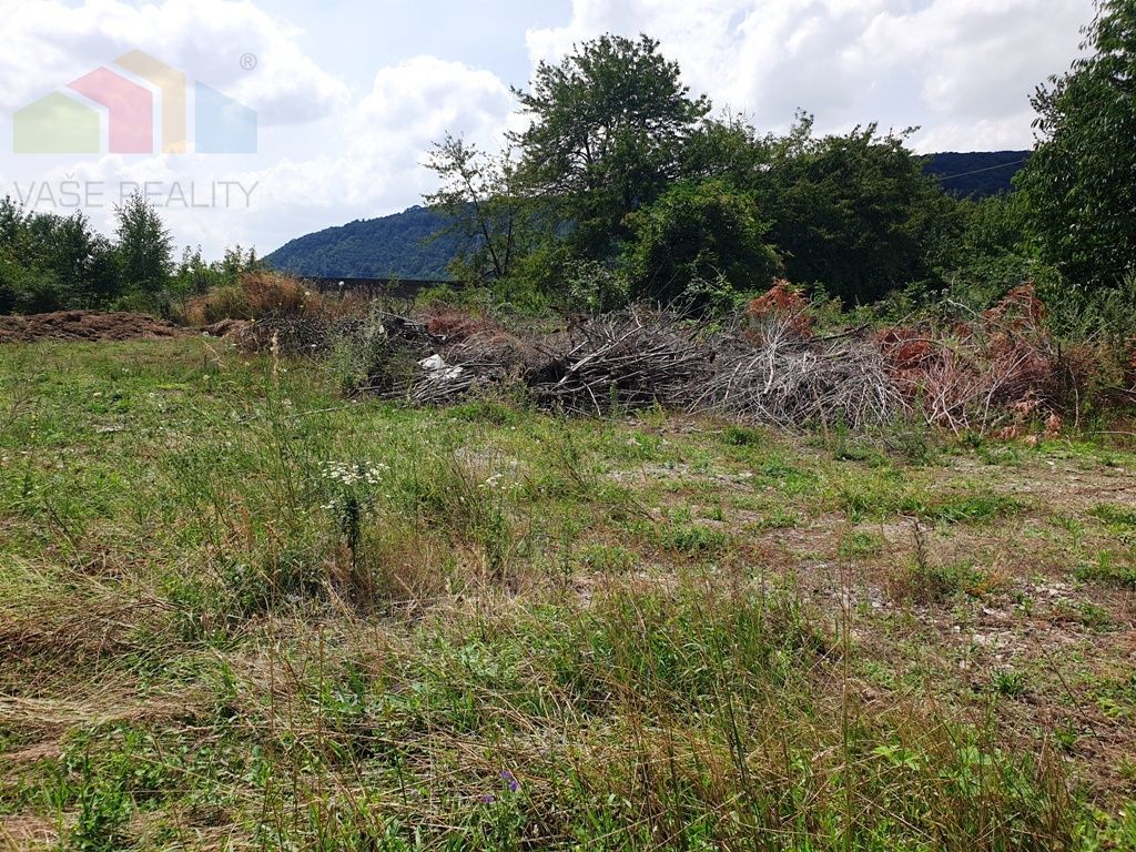 Na predaj stavebný pozemok pre komerčné účely - 2 500 m2 - 4