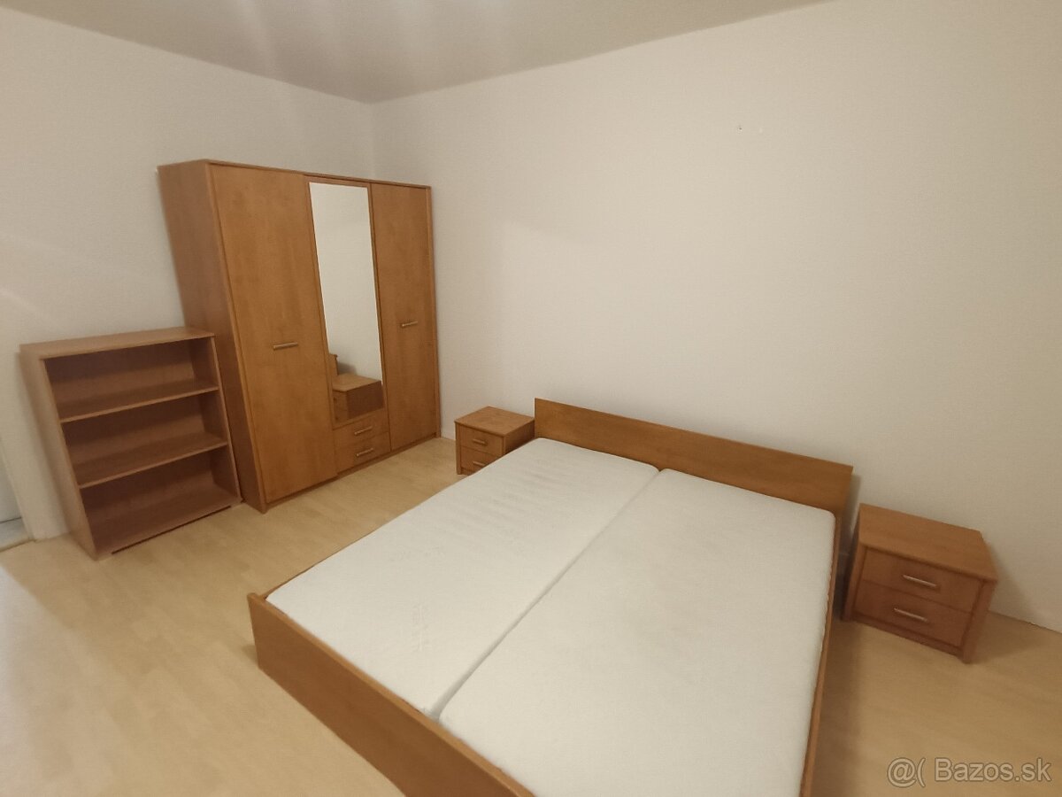 1-izbový byt - Sekčov - 4