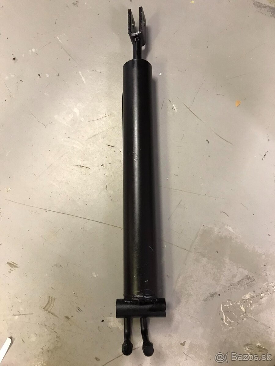 Hydraulické pístnice na štípač - 4