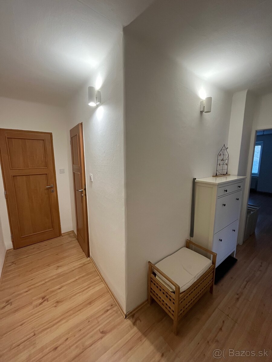 Prenájom 3-izbového bytu Nitra - staré mesto - 4
