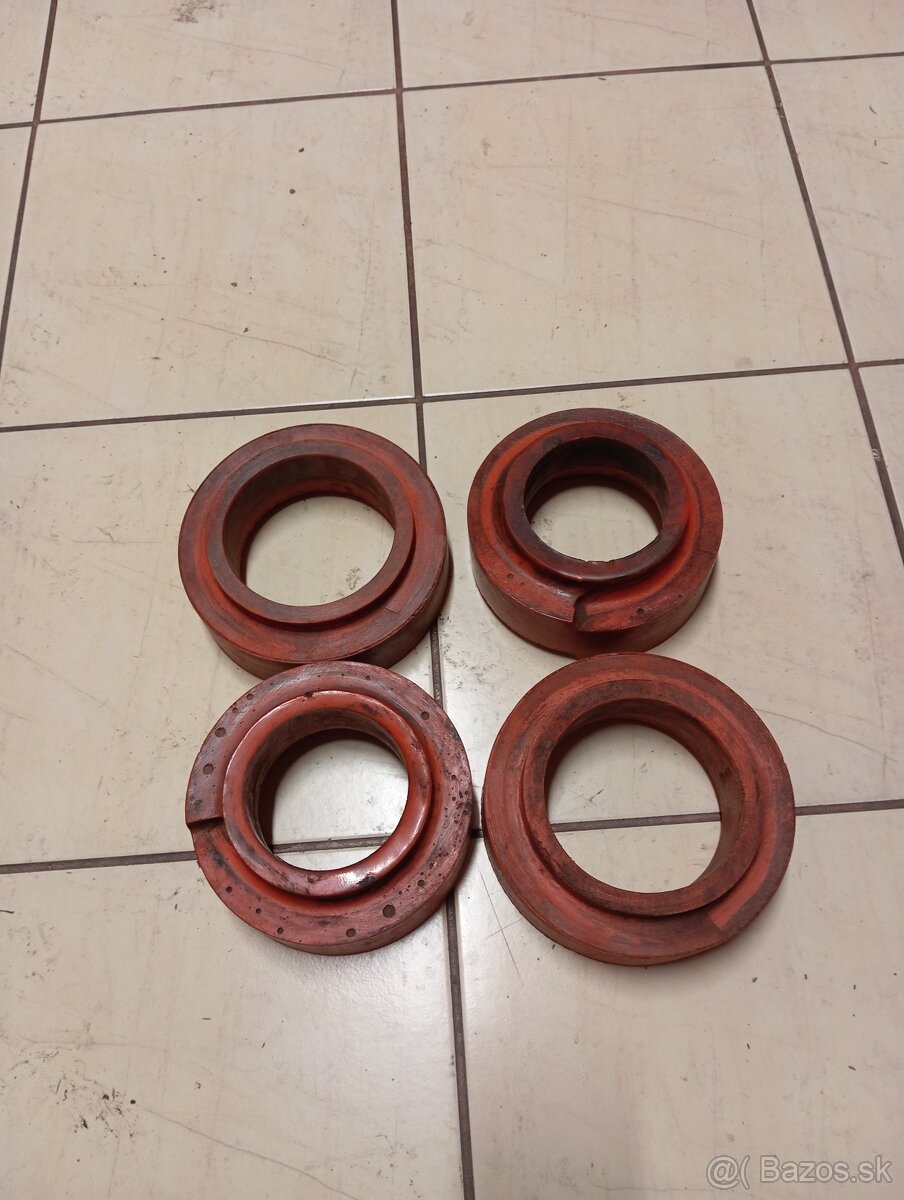 Podložky pod struny 5cm - 4