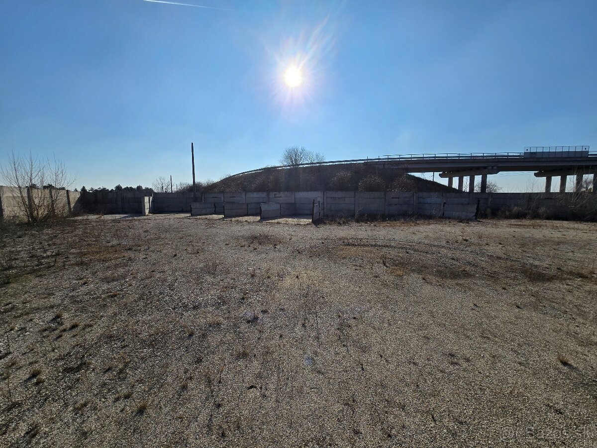 Pozemok na prenájom - 4