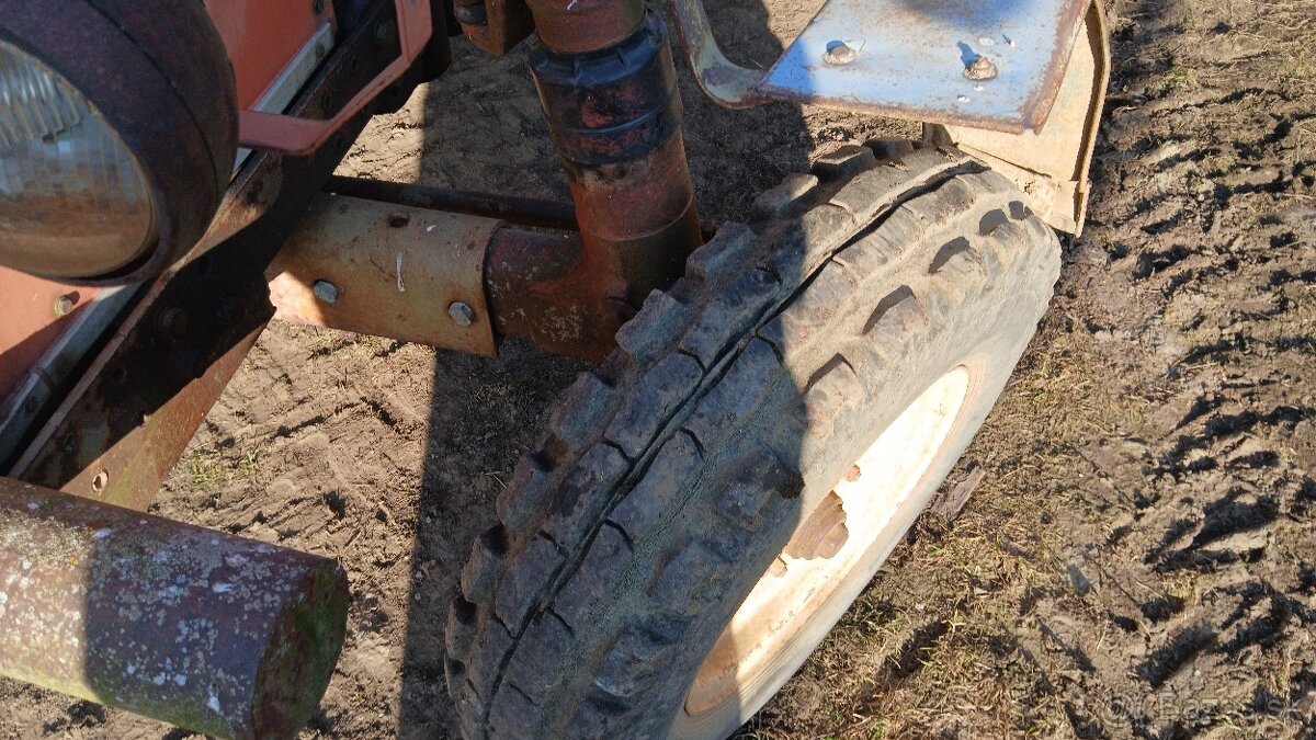 Predam traktor zetor 6911 - 4