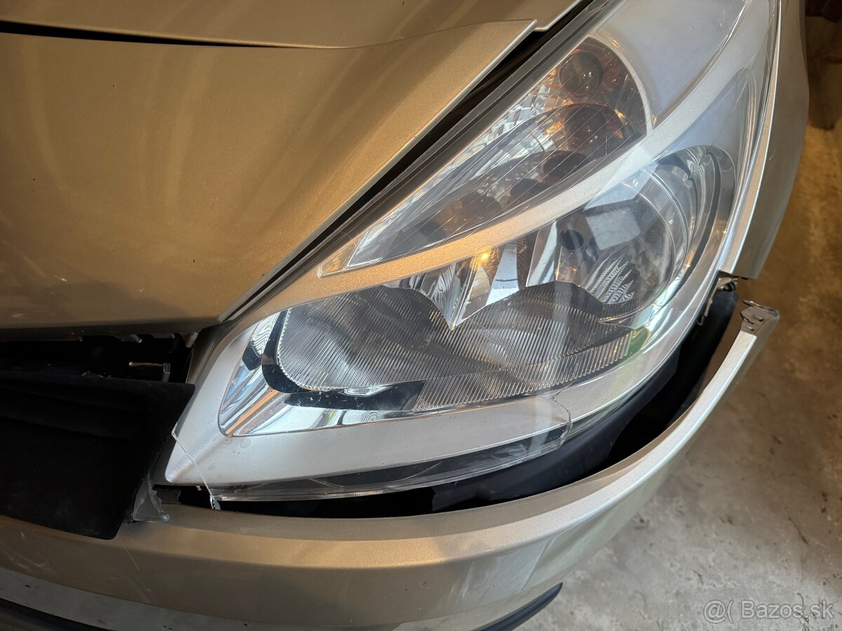 Predám Renault Clio3, 1.2, r.v.2007 - 4