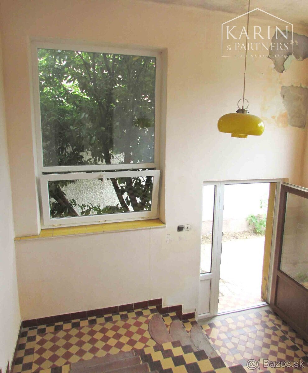 NA PREDAJ 7 izbový rodinný dom, Bánov - 4
