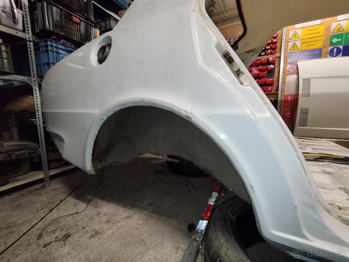 Karoséria Škoda 120 - 4