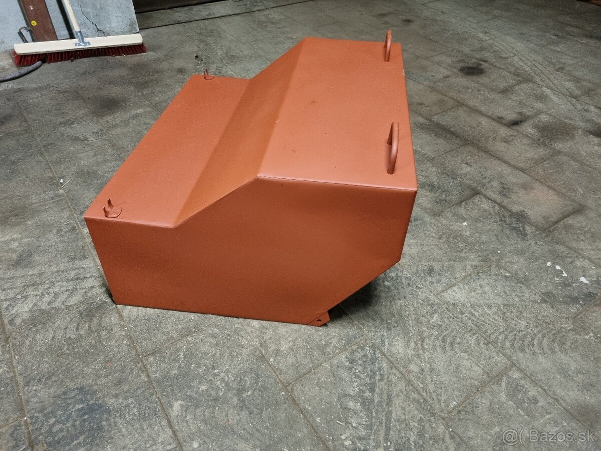 Kapota UNC060, Locust 750 - 4