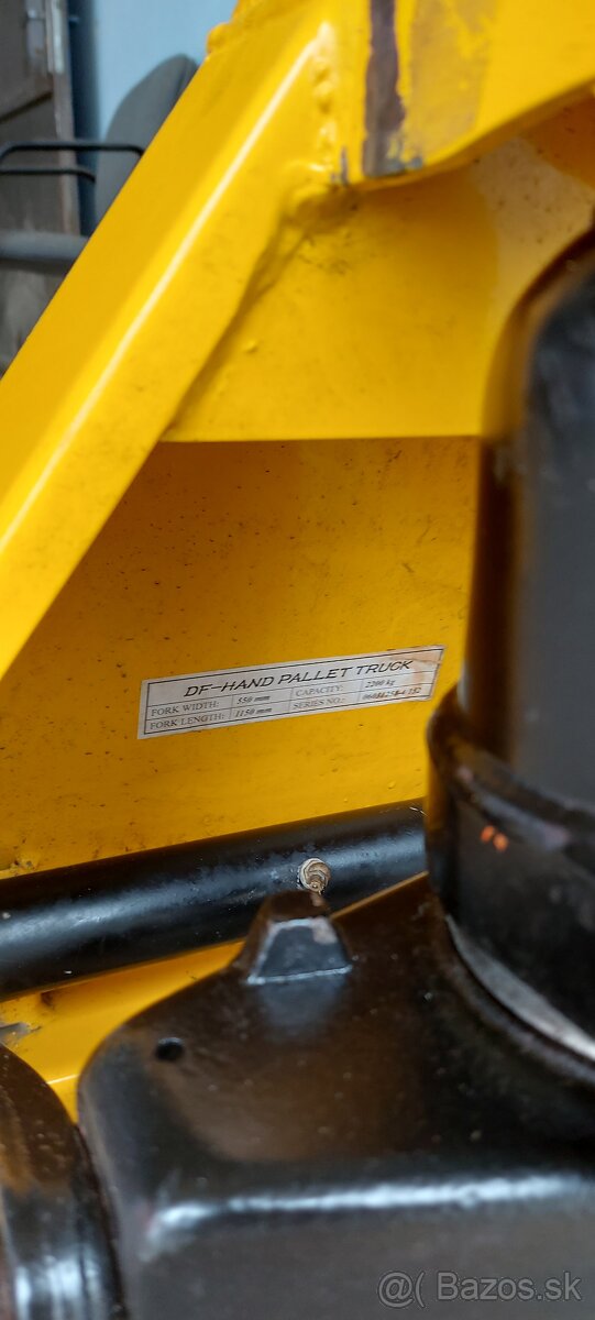 Paletový vozík 2200kg - 4