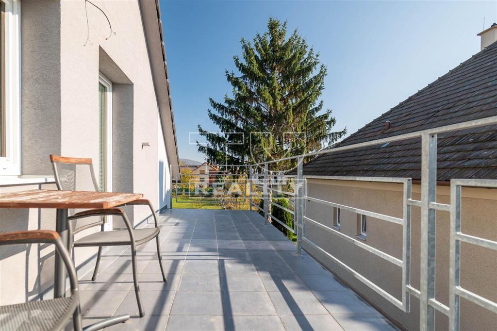 Rodinný dom v Zlatovciach - 4