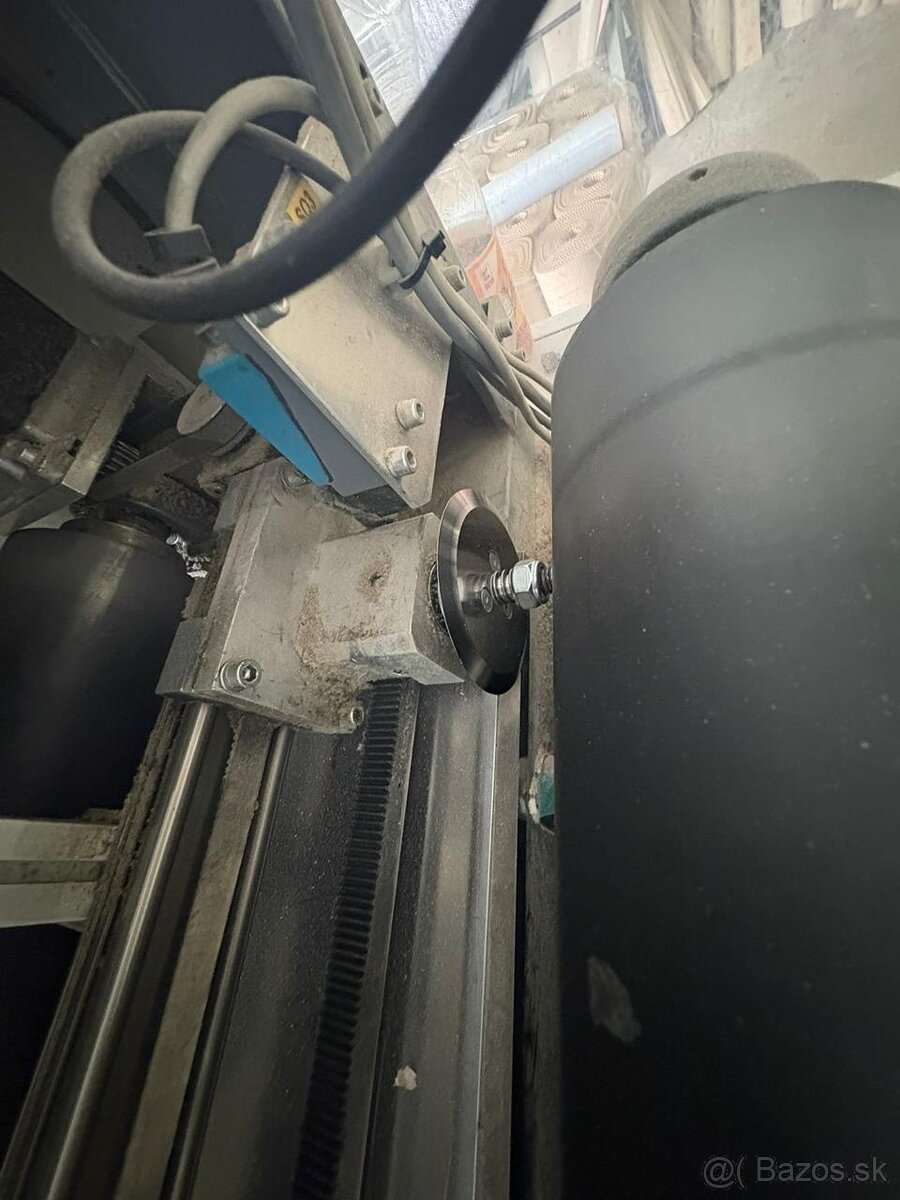 Automatická řezačka dvouvrstvé lepenky - 4