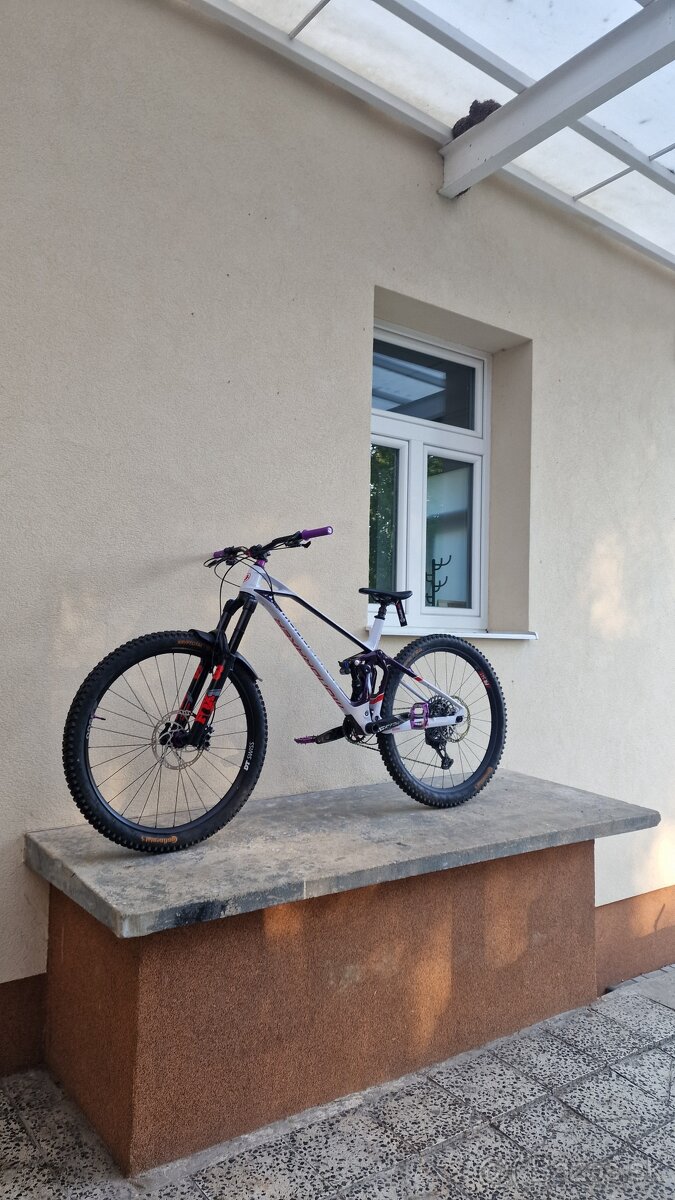 Mondraker superfoxy r 2022 - 4