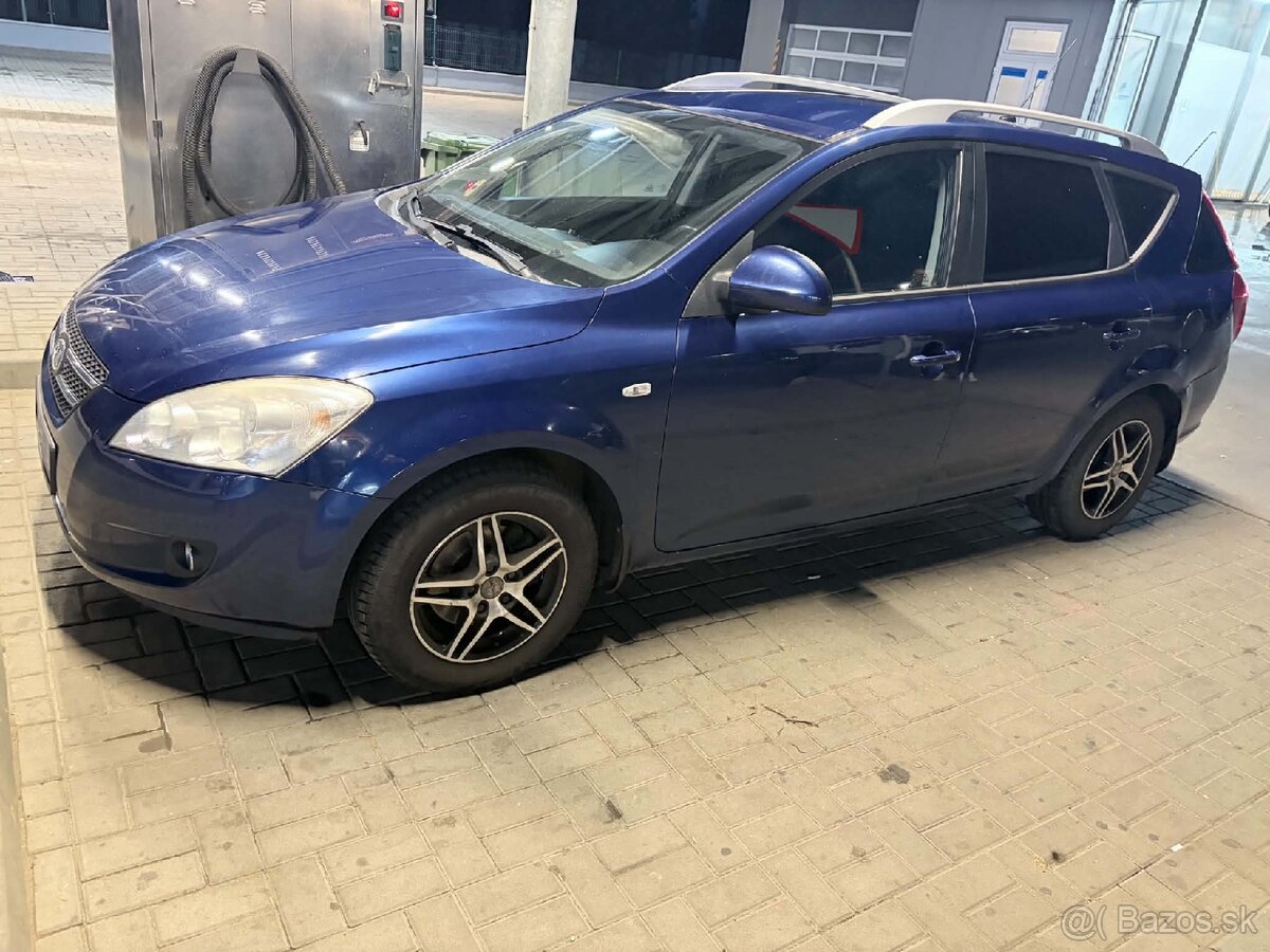 Kia ceed SW 1.6CRDI - 4