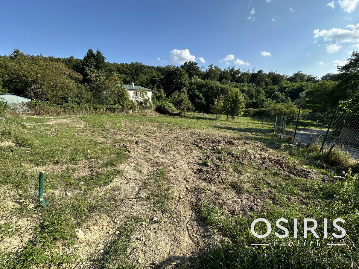 Slnečný stavebný pozemok na úpätí Malých Karpát, Marianka - 4