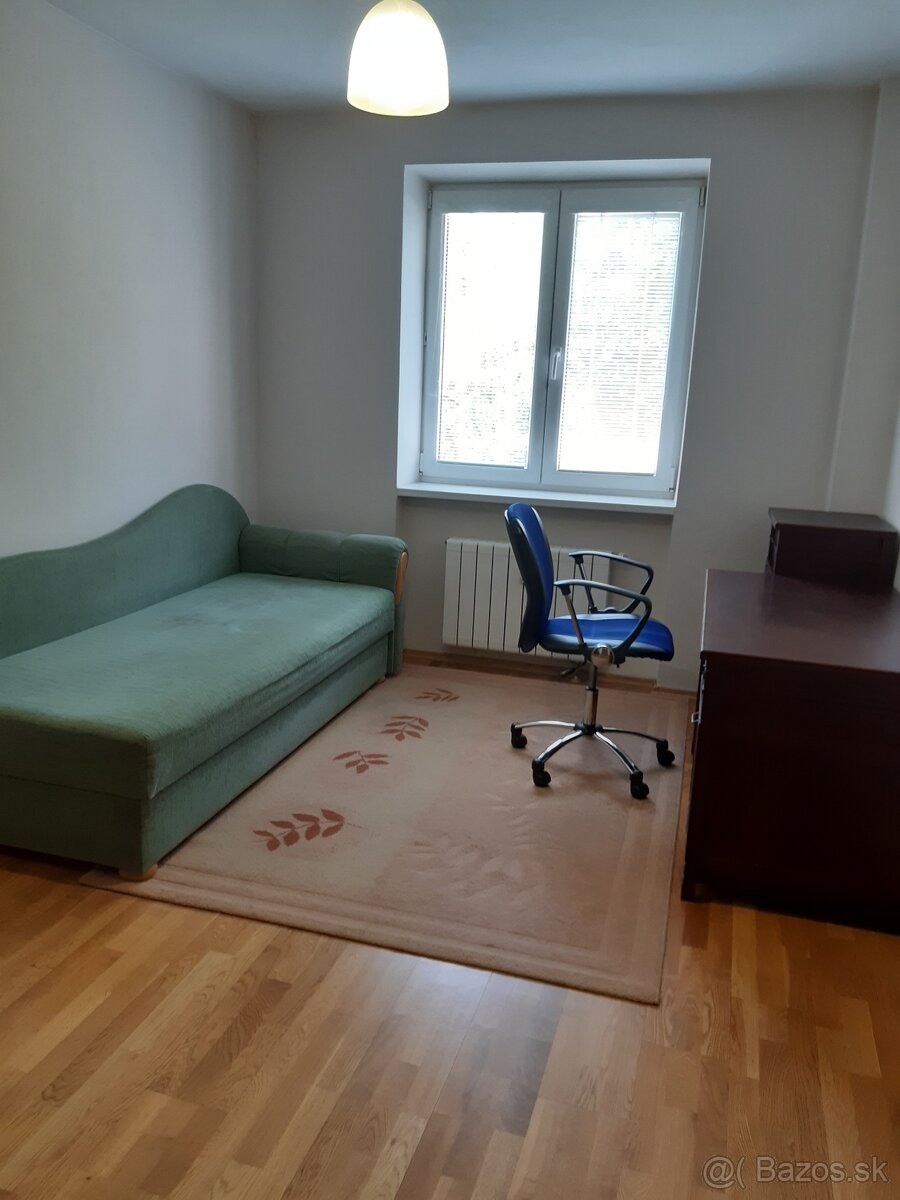 Nájom pre 2-3 osoby, Centrum 450 a 350 €/osobu - 4
