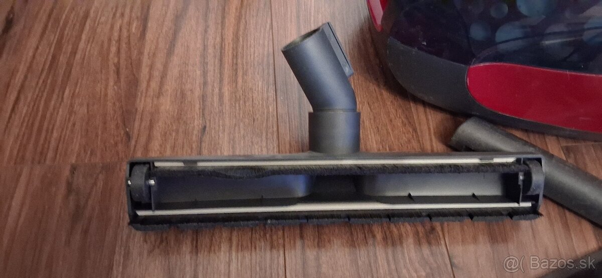 Vysávač - 4