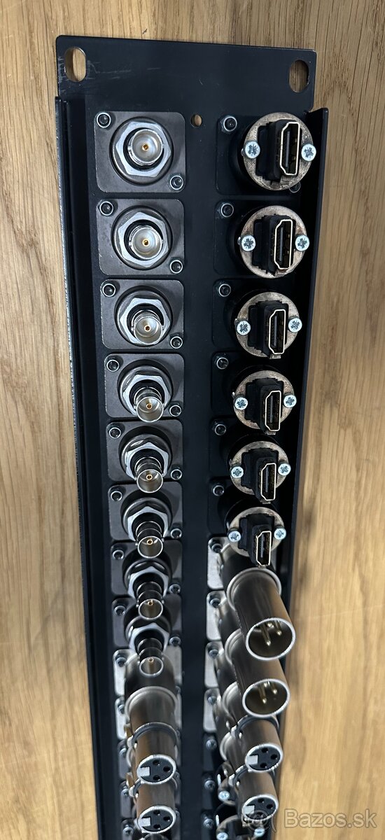 2U Patch panel s 32x dierami a rôzne Neutrik konektory - 4