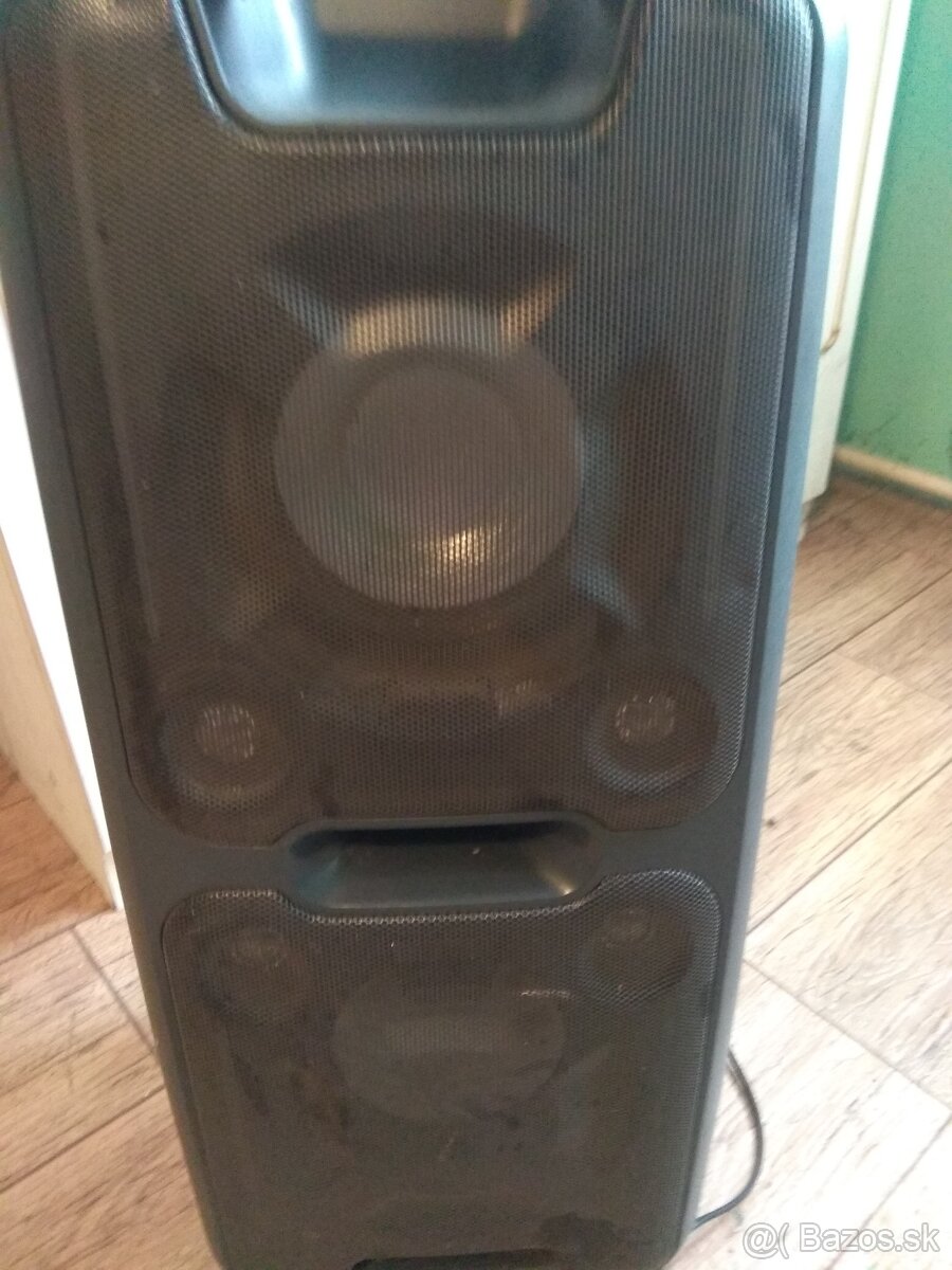 SHARP PRENOSNý REPRODUKTOR NA ND - 4