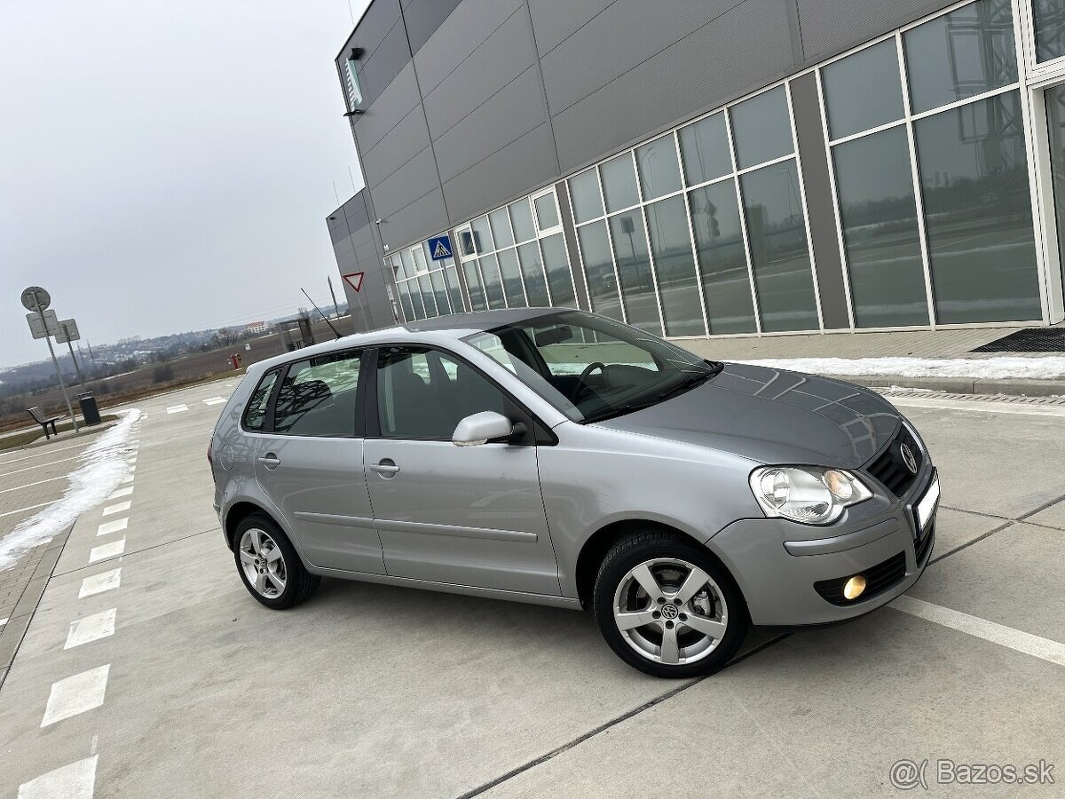 Volkswagen Polo 1.2 benzín 2009 - 4