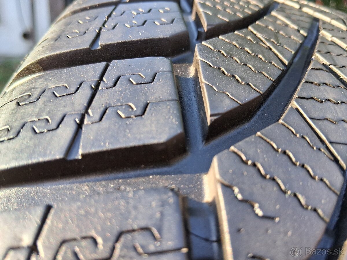 215/60 r17 zimne pneumatiky - 4