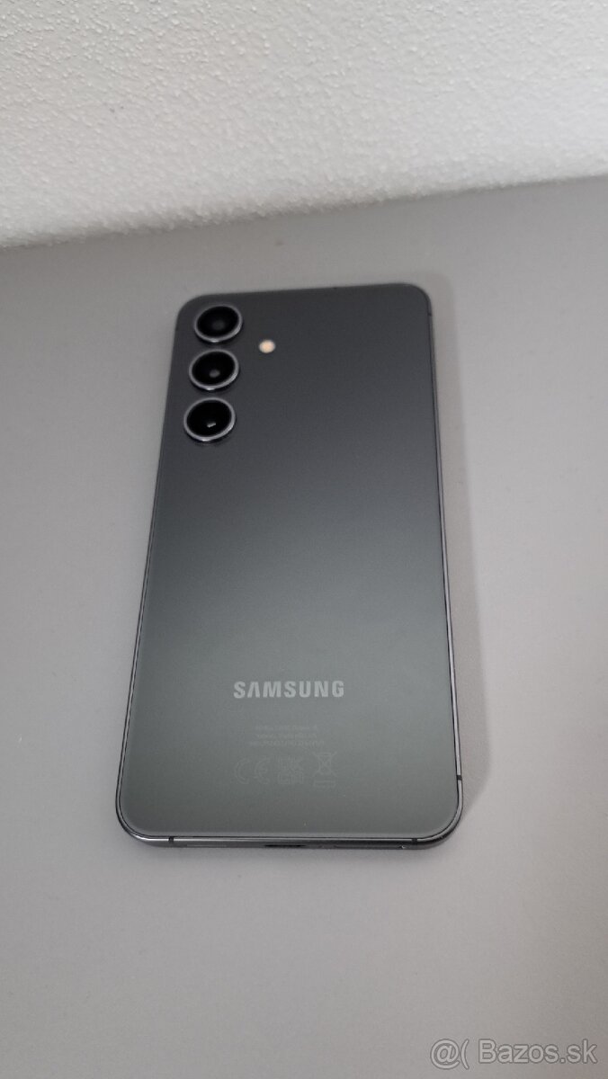 Samsung Galaxy S24 - 4