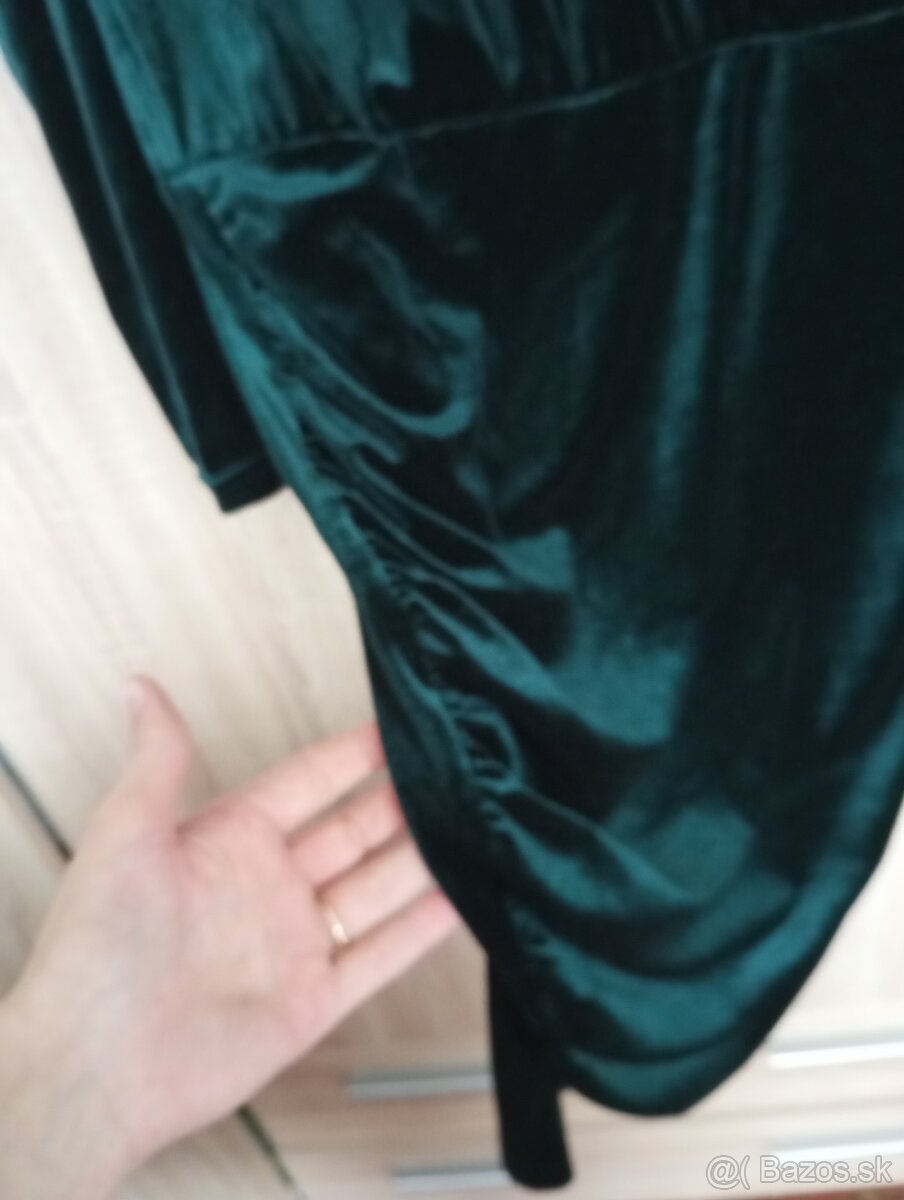 Velurove zelene šaty Reserved M dlhý rukav vianočné - 4