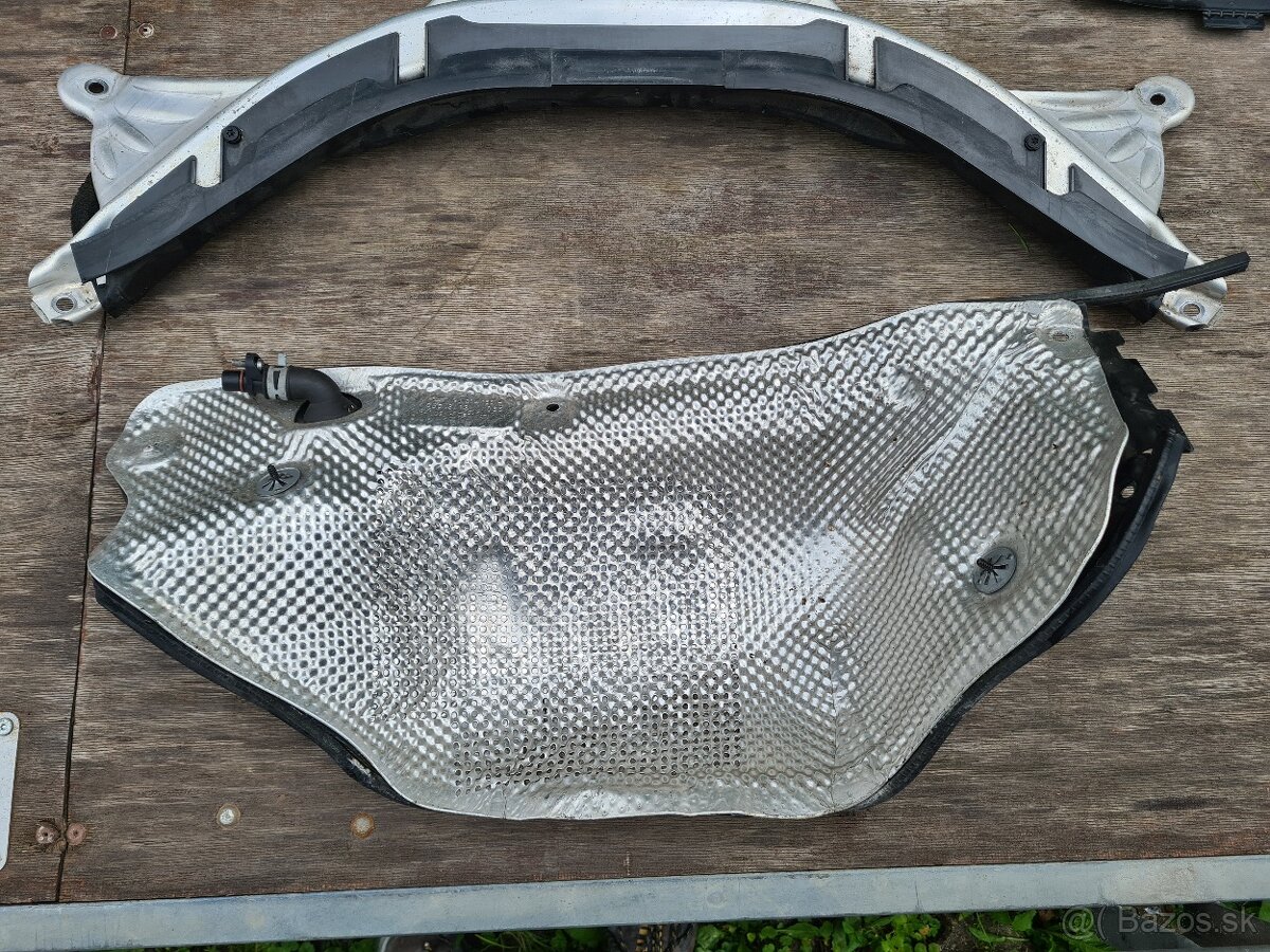 Audi A6 C7 rozpera , prepazka , torpedo stieracov - 4