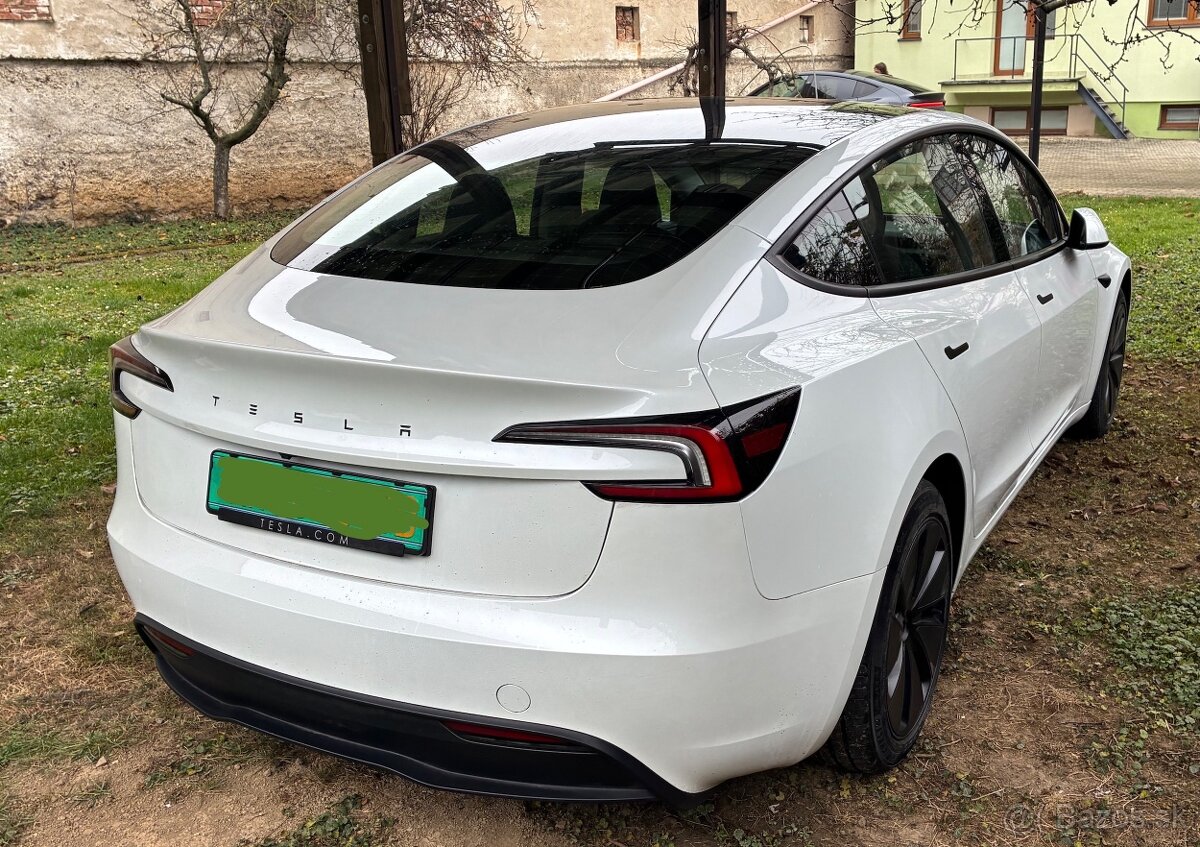 NOVÝ Tesla Model 3 RWD - 4