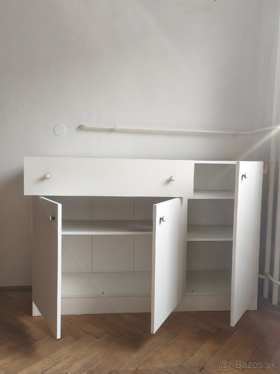 Biela komoda - 4