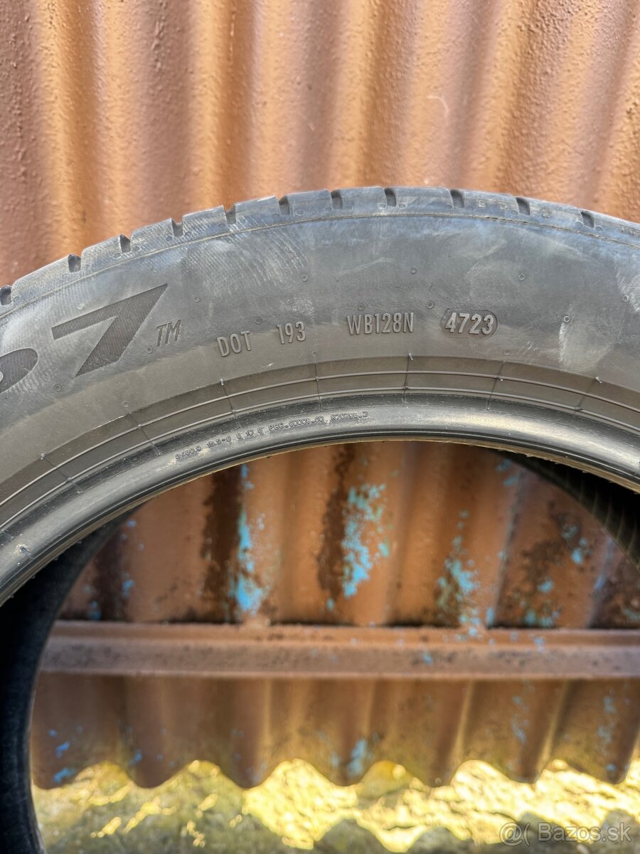 235/45 R18 letné - 4