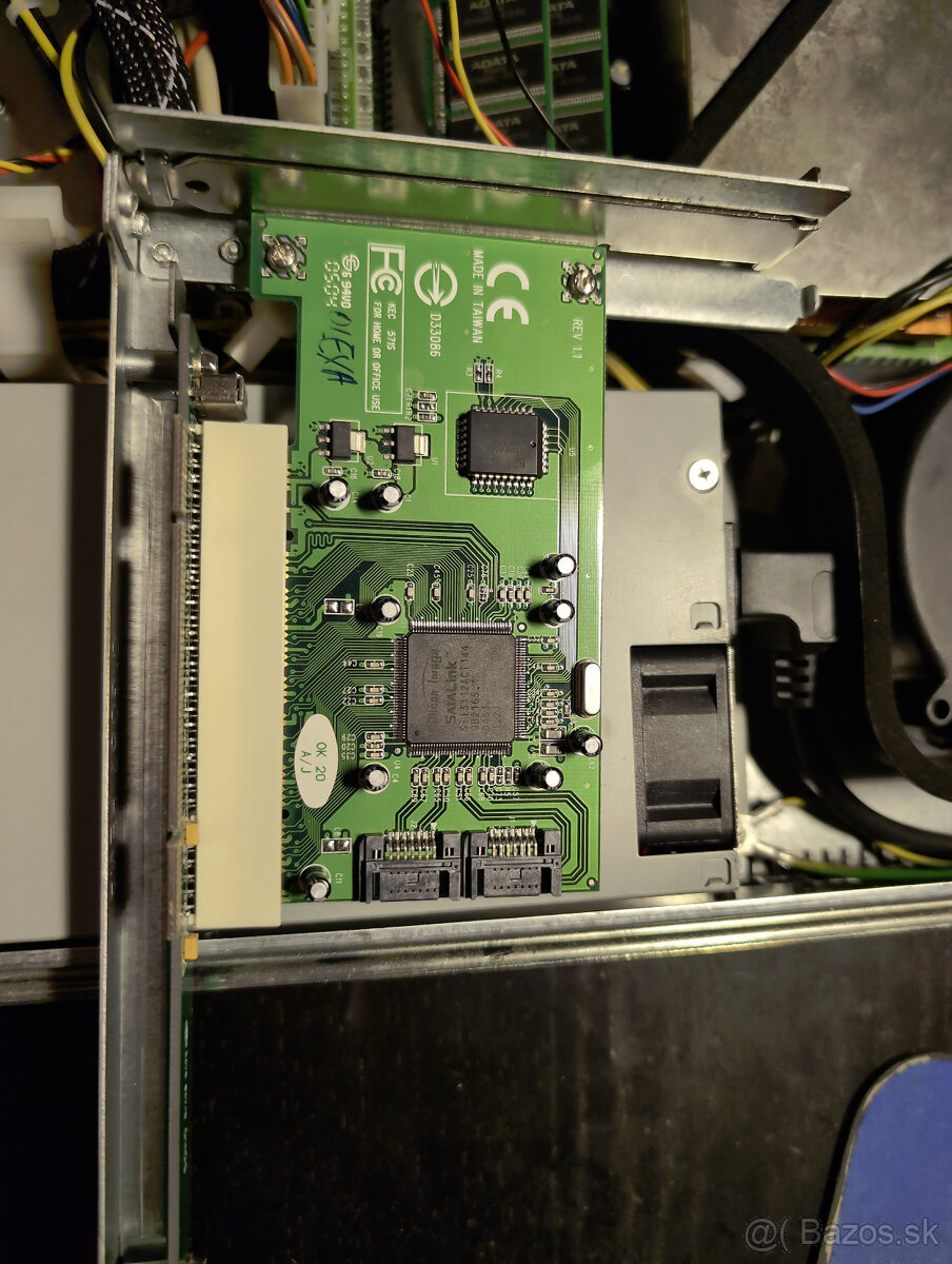 Predám server MSI MS-9211 - 4