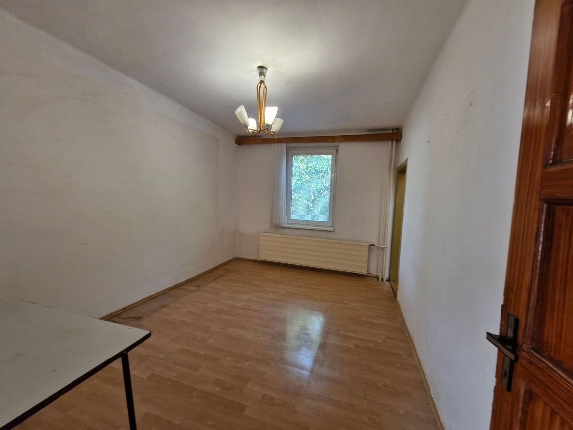 EXKLUZÍVNE na predaj 4-izbový RD v obci Bošany. - 4