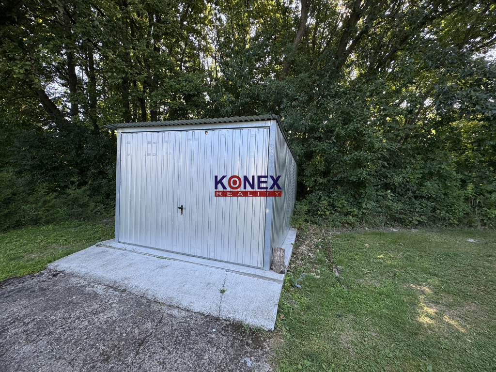 NA PREDAJ Rekreačná chatka – Prímestská oblasť - 4