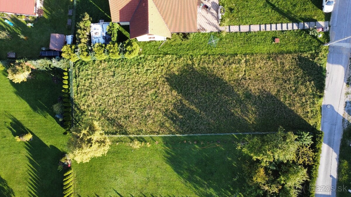 Pozemok vo Valči - 4