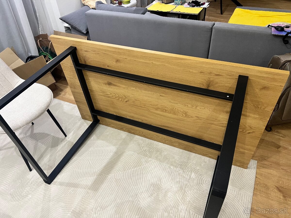 Jedálenský stôl - 4