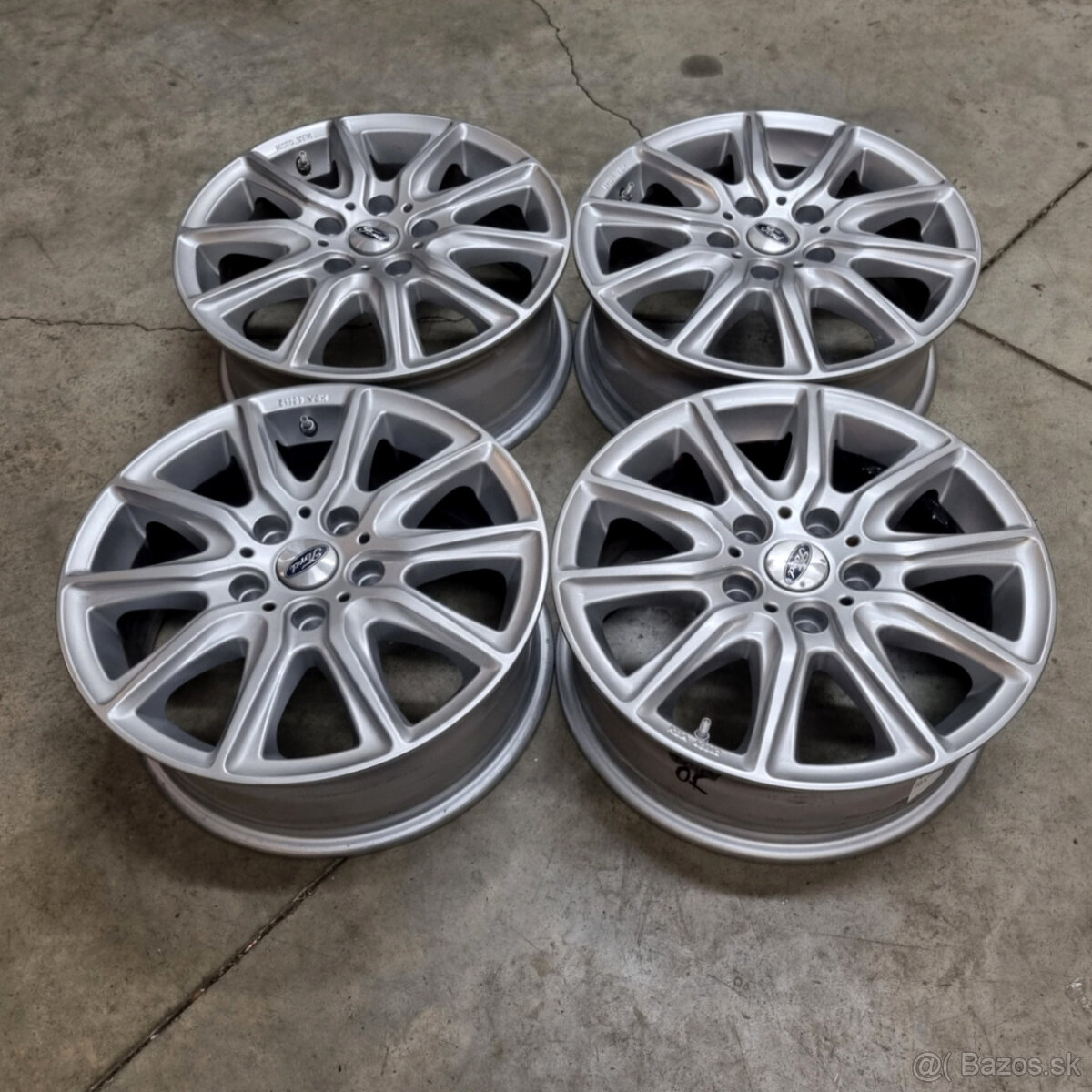 Hliníkové disky 5x114,3 R16 6,5J ET48 - 4