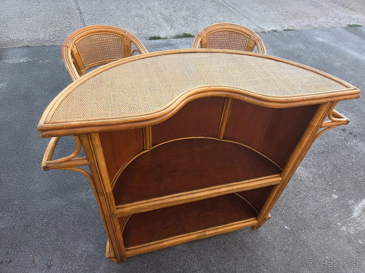 stôl + 2 barové stoličky + 4 stoličky - 4