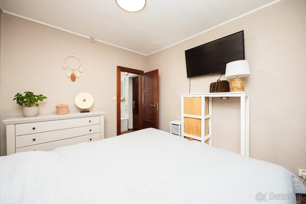 3-izbový byt vrátane garáže a park. miesta pred garažou - 4