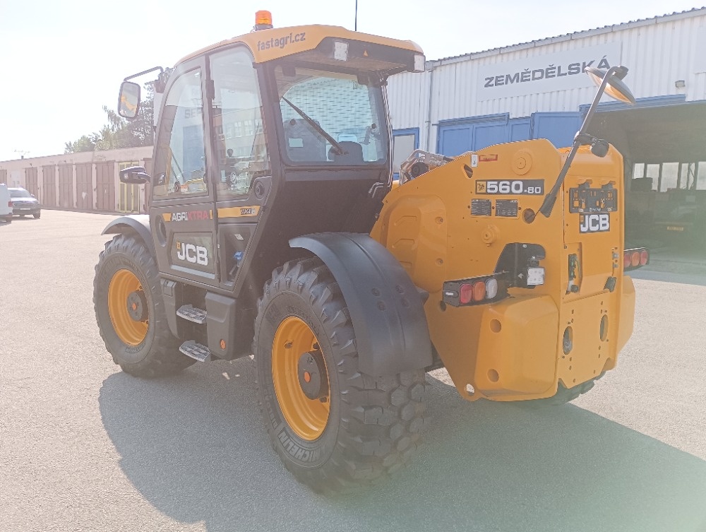 Teleskopický manipulátor JCB 560-80 AGRI XTRA - 4