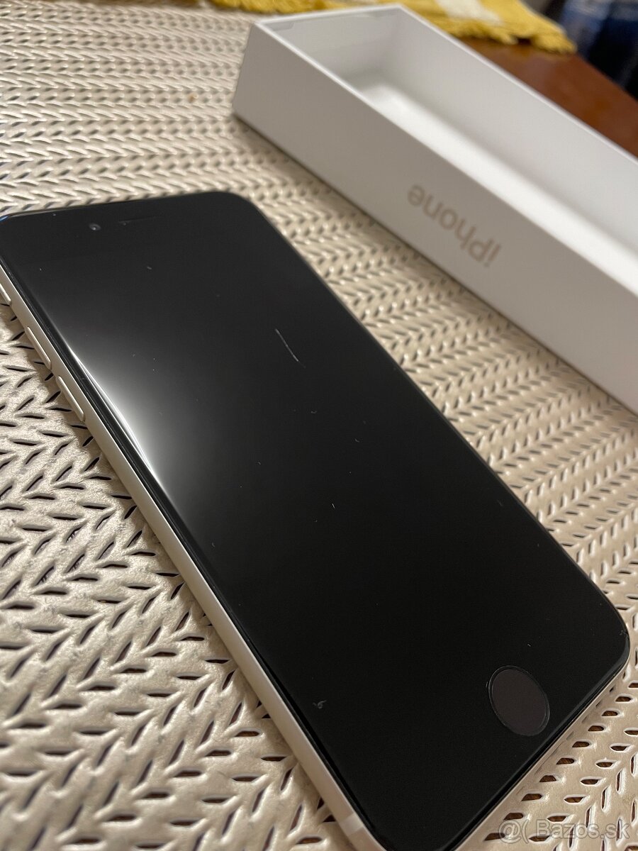 iPhone SE 2022 - 4