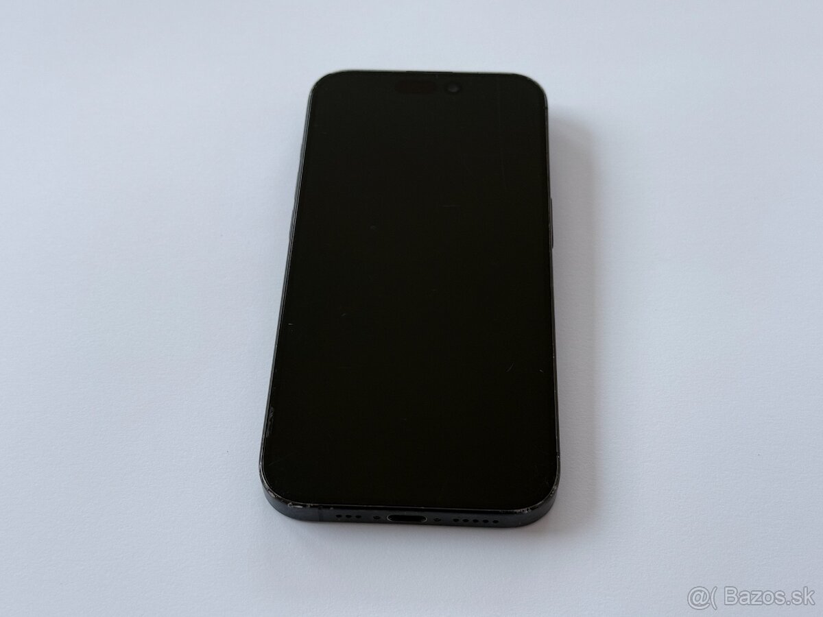 iPhone 15 Pro čierny - 256GB - 4