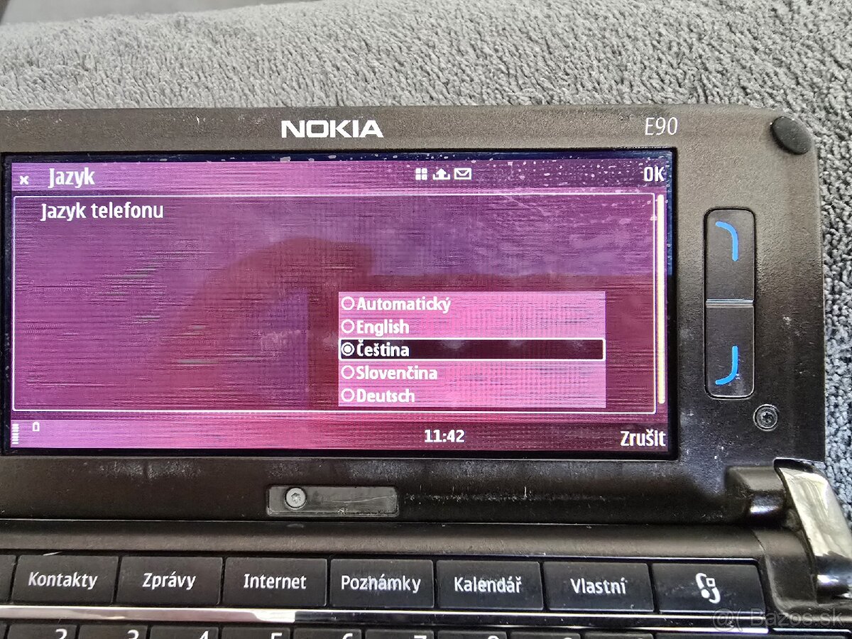 Nokia E90 Communicator - 4