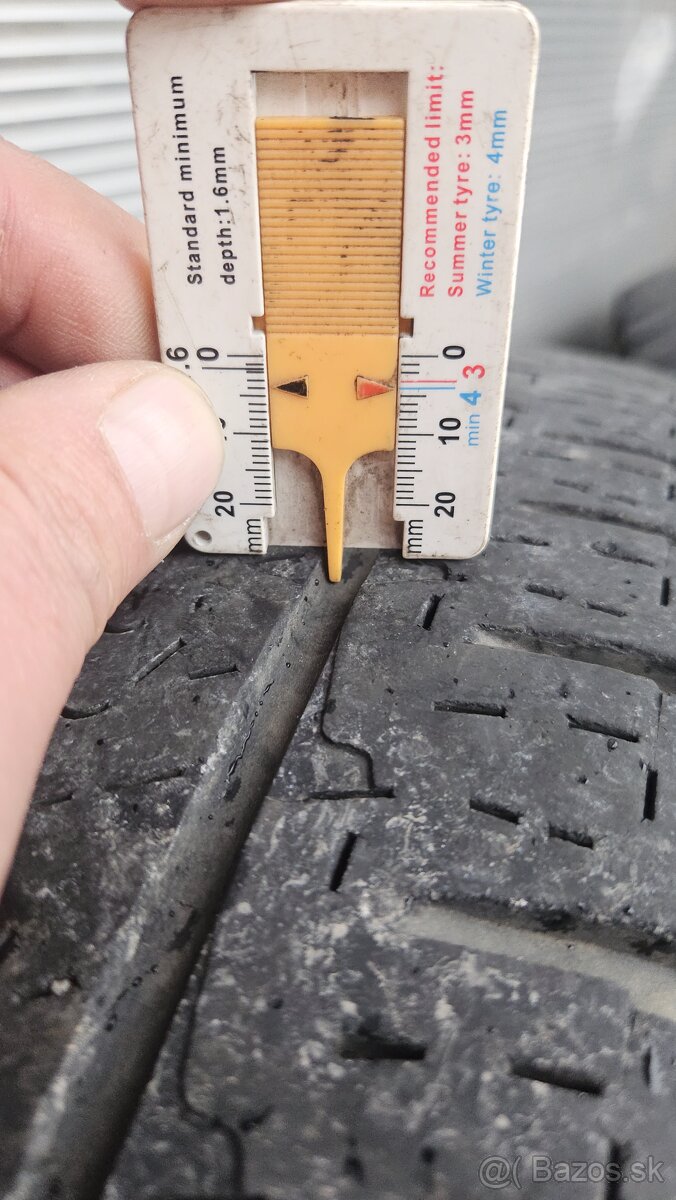 Predám pneu Michelin 225/75 R 16 CP - 4