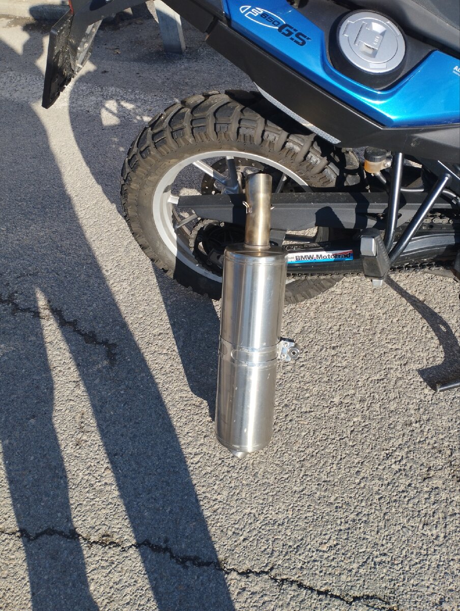 BMW GS 650 798cm3 teda 800 52KWRok výroby 2010. R.v.2010