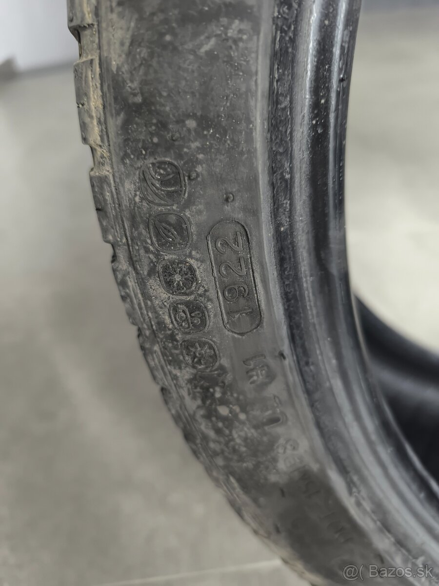 R19 255/35 celorocne - 4